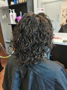 Veresegyház Gödöllő Szada Erdőkertes Őrbottyán Vágás Festés Fonás Hajhosszabbítás Ombre, Balayage, Brazil hajhosszabbítás, hőillesztéses, kerationos hajszerkezetépítés holland fonás hapánt fonás