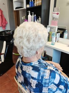 Veresegyház Gödöllő Szada Erdőkertes Őrbottyán Vágás Festés Fonás Hajhosszabbítás Ombre, Balayage, Brazil hajhosszabbítás, hőillesztéses, kerationos hajszerkezetépítés holland fonás hapánt fonás