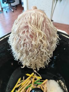 Veresegyház Gödöllő Szada Erdőkertes Őrbottyán Vágás Festés Fonás Hajhosszabbítás Ombre, Balayage, Brazil hajhosszabbítás, hőillesztéses, kerationos hajszerkezetépítés holland fonás hapánt fonás