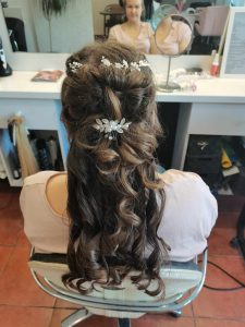 Veresegyház Gödöllő Szada Erdőkertes Őrbottyán Vágás Festés Fonás Hajhosszabbítás Ombre, Balayage, Brazil hajhosszabbítás, hőillesztéses, kerationos hajszerkezetépítés holland fonás hapánt fonás