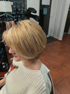 Veresegyház Gödöllő Szada Erdőkertes Őrbottyán Vágás Festés Fonás Hajhosszabbítás Ombre, Balayage, Brazil hajhosszabbítás, hőillesztéses, kerationos hajszerkezetépítés holland fonás hapánt fonás