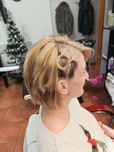 Veresegyház Gödöllő Szada Erdőkertes Őrbottyán Vágás Festés Fonás Hajhosszabbítás Ombre, Balayage, Brazil hajhosszabbítás, hőillesztéses, kerationos hajszerkezetépítés holland fonás hapánt fonás