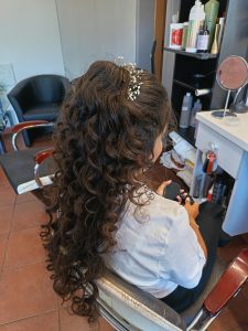 Veresegyház Gödöllő Szada Erdőkertes Őrbottyán Vágás Festés Fonás Hajhosszabbítás Ombre, Balayage, Brazil hajhosszabbítás, hőillesztéses, kerationos hajszerkezetépítés holland fonás hapánt fonás