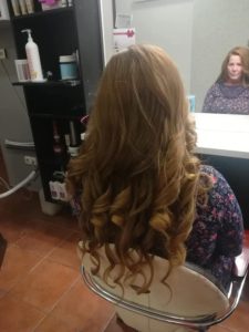 Veresegyház Gödöllő Szada Erdőkertes Őrbottyán Vágás Festés Fonás Hajhosszabbítás Ombre, Balayage, Brazil hajhosszabbítás, hőillesztéses, kerationos hajszerkezetépítés holland fonás hapánt fonás