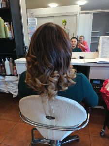 Veresegyház Gödöllő Szada Erdőkertes Őrbottyán Vágás Festés Fonás Hajhosszabbítás Ombre, Balayage, Brazil hajhosszabbítás, hőillesztéses, kerationos hajszerkezetépítés holland fonás hapánt fonás