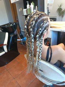 Veresegyház Gödöllő Szada Erdőkertes Őrbottyán Vágás Festés Fonás Hajhosszabbítás Ombre, Balayage, Brazil hajhosszabbítás, hőillesztéses, kerationos hajszerkezetépítés holland fonás hapánt fonás