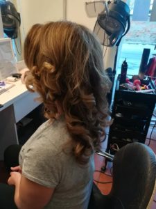 Veresegyház Gödöllő Szada Erdőkertes Őrbottyán Vágás Festés Fonás Hajhosszabbítás Ombre, Balayage, Brazil hajhosszabbítás, hőillesztéses, kerationos hajszerkezetépítés holland fonás hapánt fonás